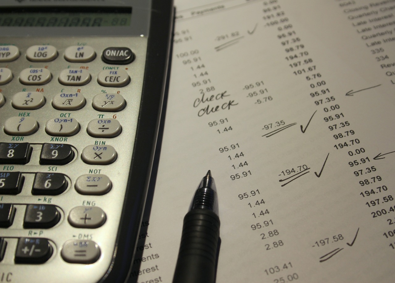 Księgowość i podatki: Jak znaleźć rzetelnego księgowego i biuro rachunkowe